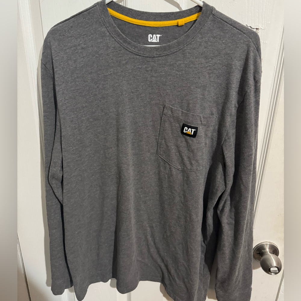 Long Sleeve CAT Pocket Shirt Size L